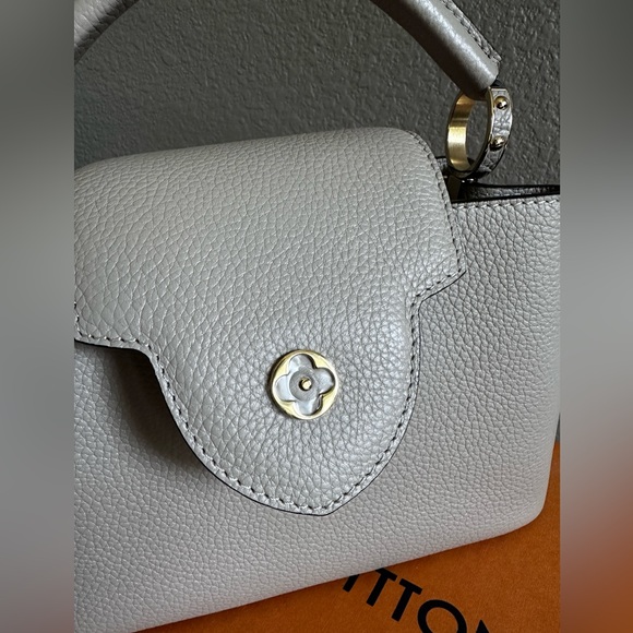 Louis Vuitton Capucines BB - NEW! - Picture 13 of 16